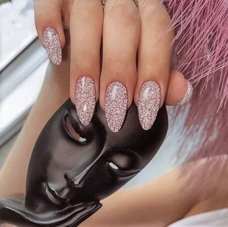 What do we know about reflective gel polish